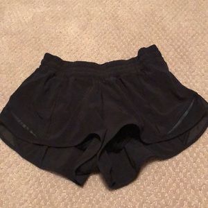 Women’s lululemon Hotty Hot Short II 2.5”
